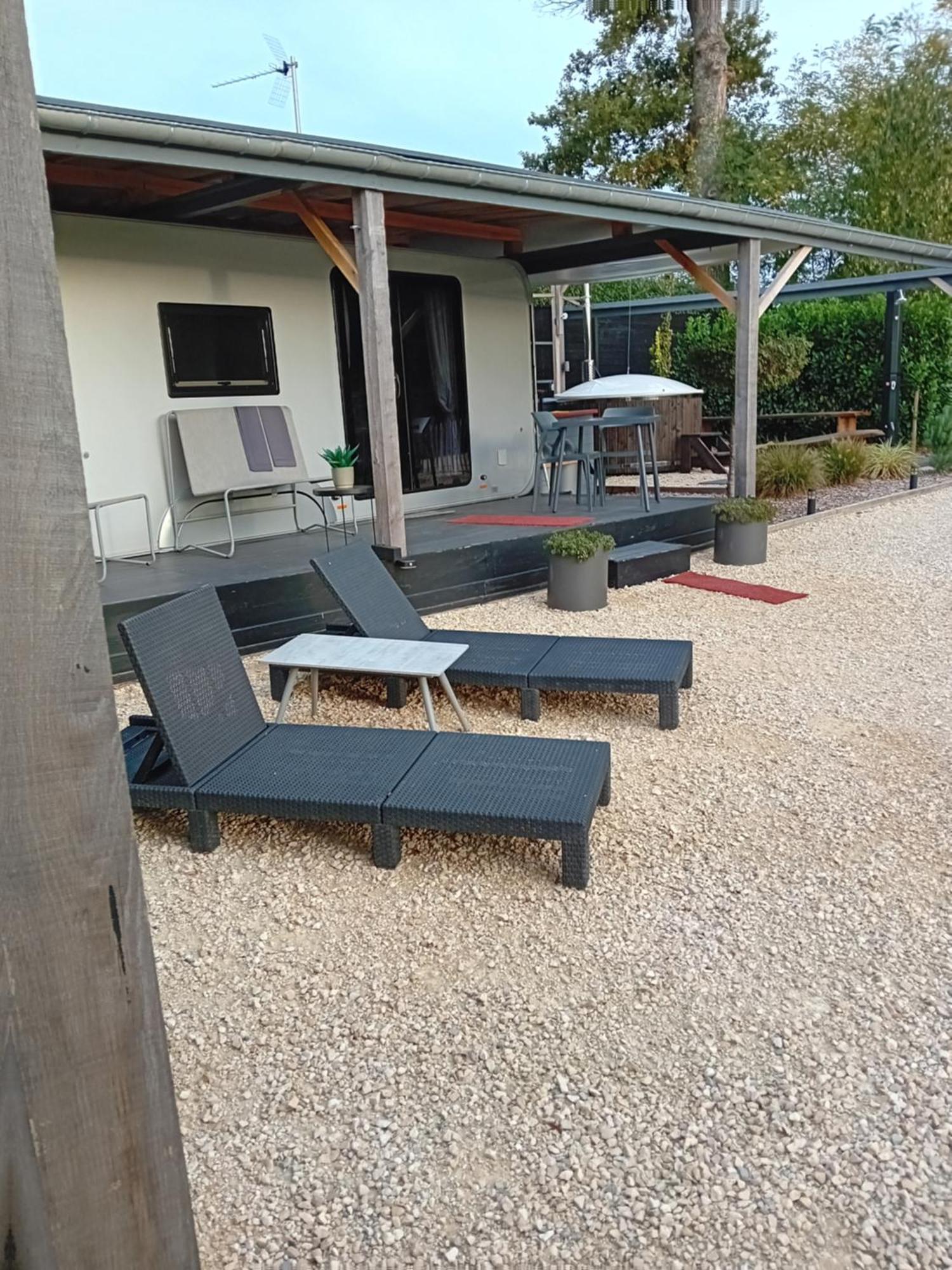 Gites Briffaut Saint-Hilaire-Fontaine Exterior foto